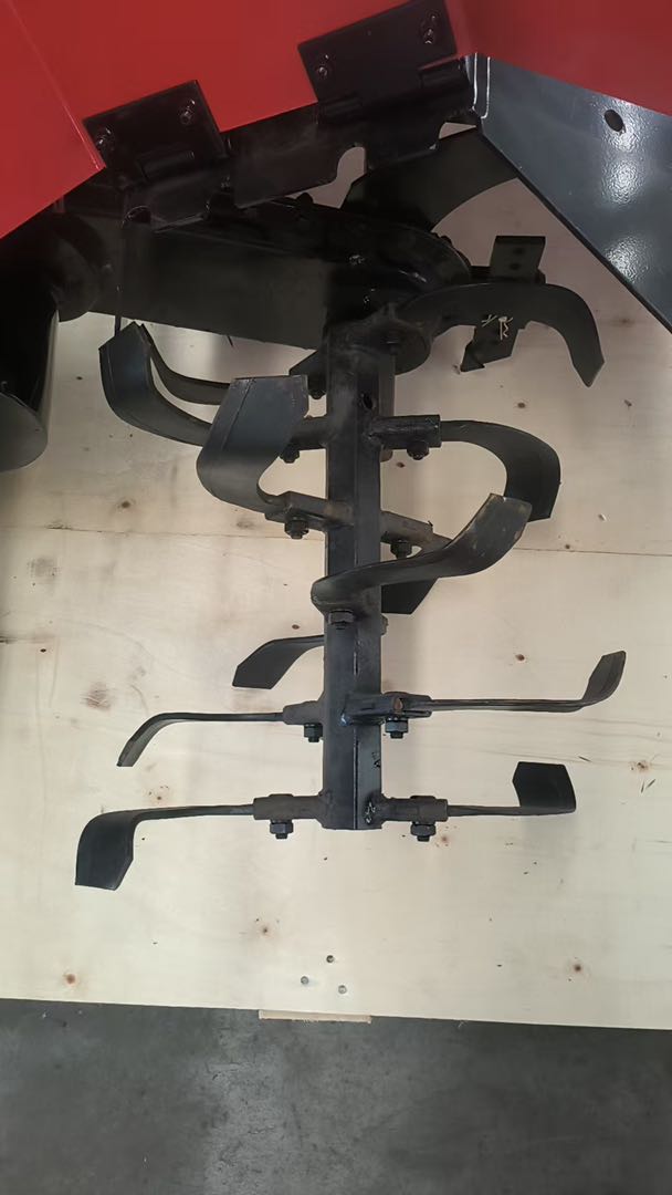 Chenille à outils GKK60-C — détail des fléaux du rotor